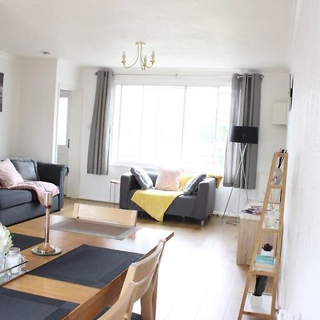 Private & Comfortable 2 Bedroom Home Away From Home Stanwell Εξωτερικό φωτογραφία